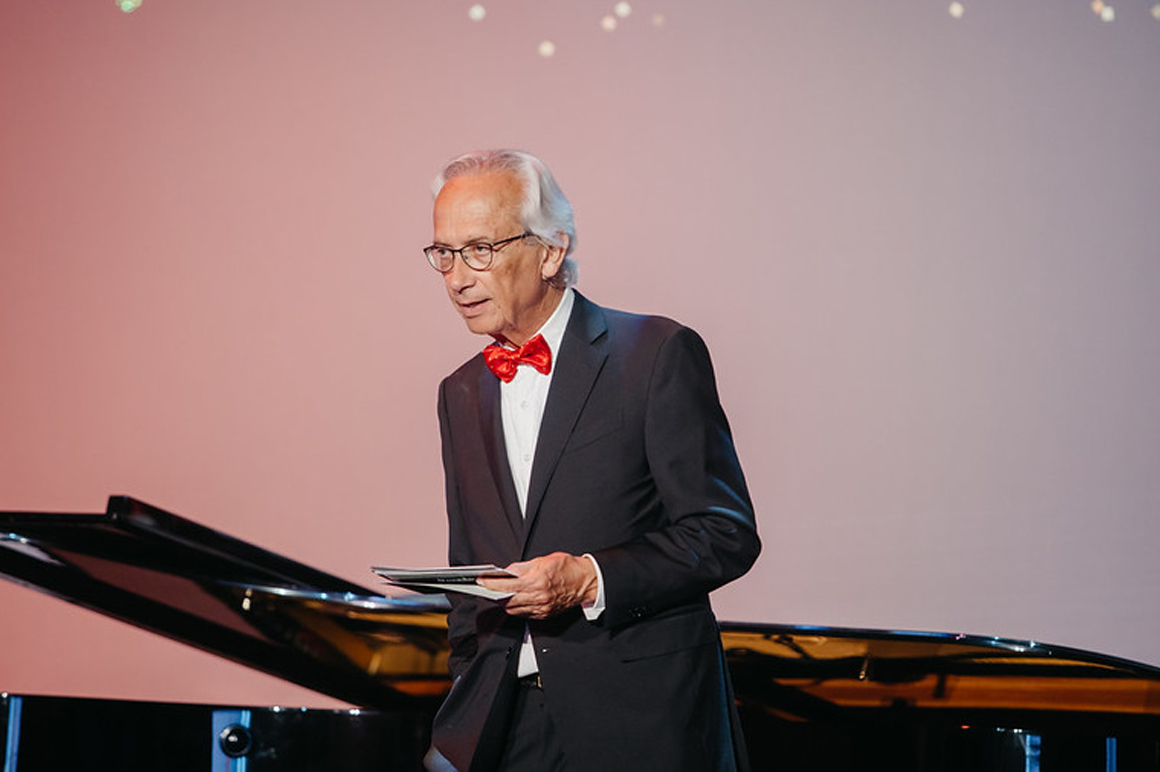 Se recaudan 803.400 € en la gala solidaria People in Red