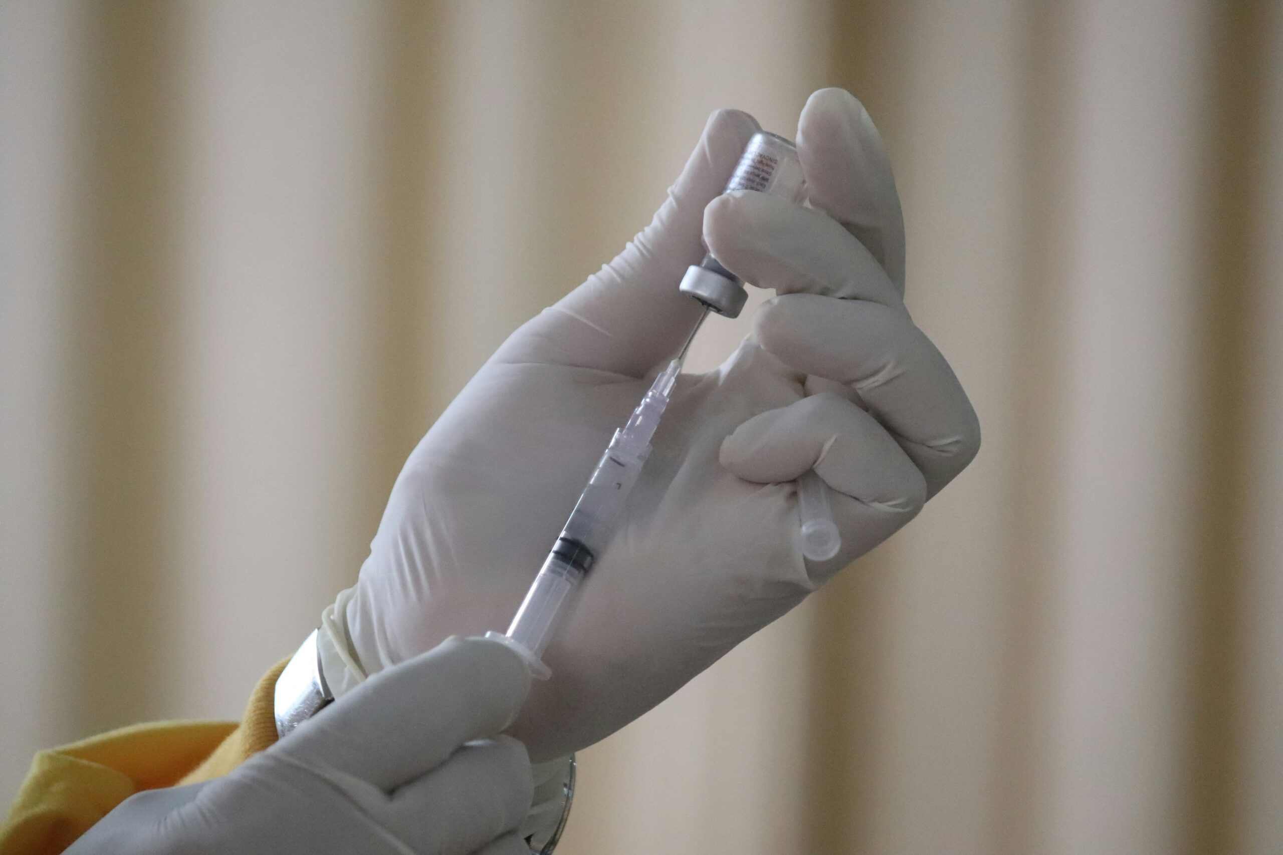 Participem en un estudi que mostra que la vacuna contra el dengue pot ser favorable en persones viatgeres